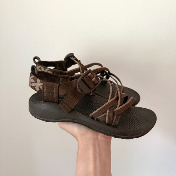 Chaco Other - Chaco’s Kids Floral Strap Sandals Sz 2 Youth